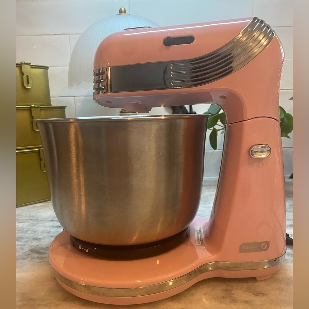 Dash Stand Mixer Pink w/ Stainless Steel Bowl & Attachments - Picture 6 of 17
